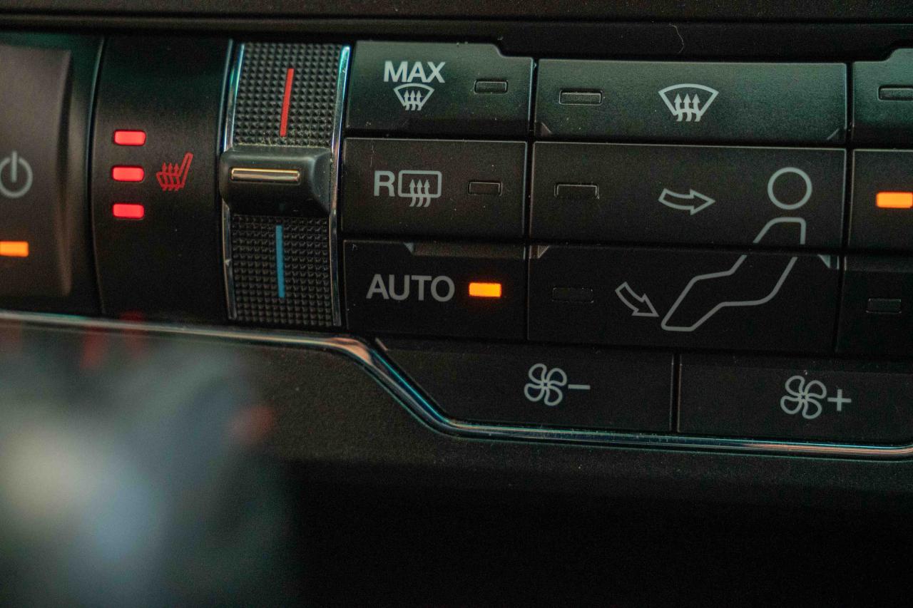 2016 Ford Explorer XLT Photo