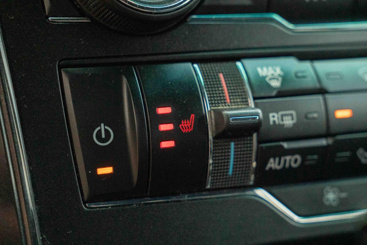 2016 Ford Explorer XLT Photo