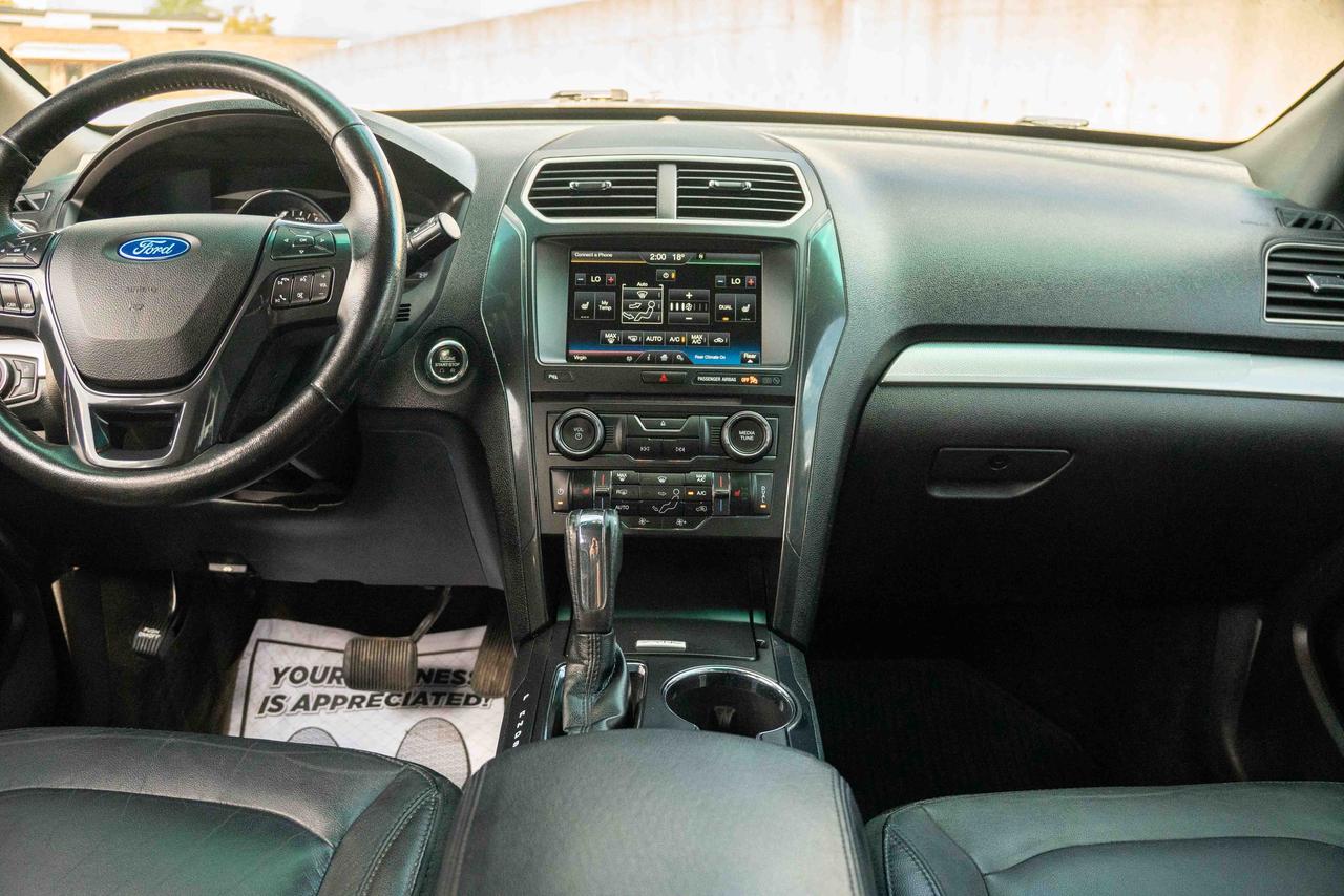 2016 Ford Explorer XLT Photo