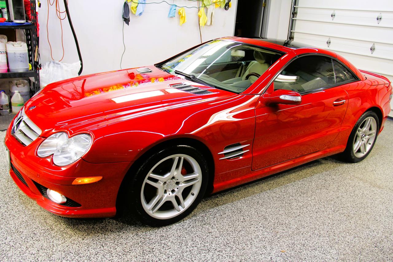 2008 Mercedes-Benz SL-Class 5.5L V8 SL CONVERTBLE WITH GLASS PANO ROOF Photo