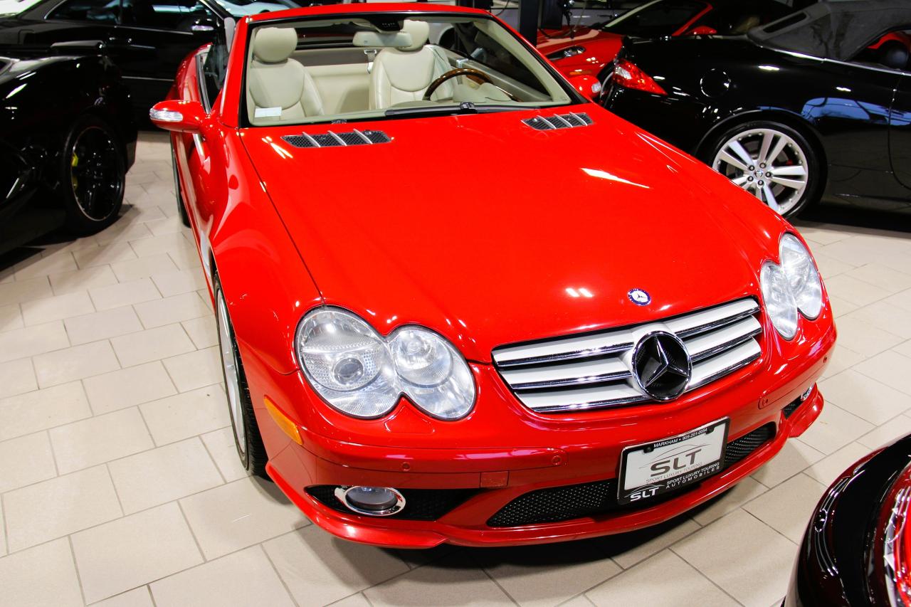 2008 Mercedes-Benz SL-Class 5.5L V8 SL CONVERTBLE WITH GLASS PANO ROOF Photo