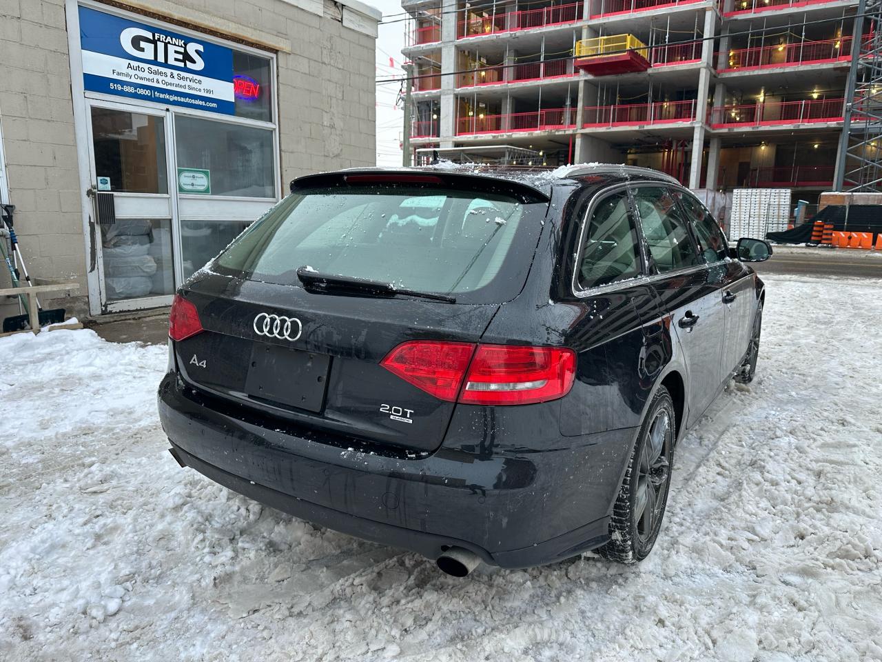 2010 Audi A4 4dr Wgn Auto quattro 2.0T Premium Photo