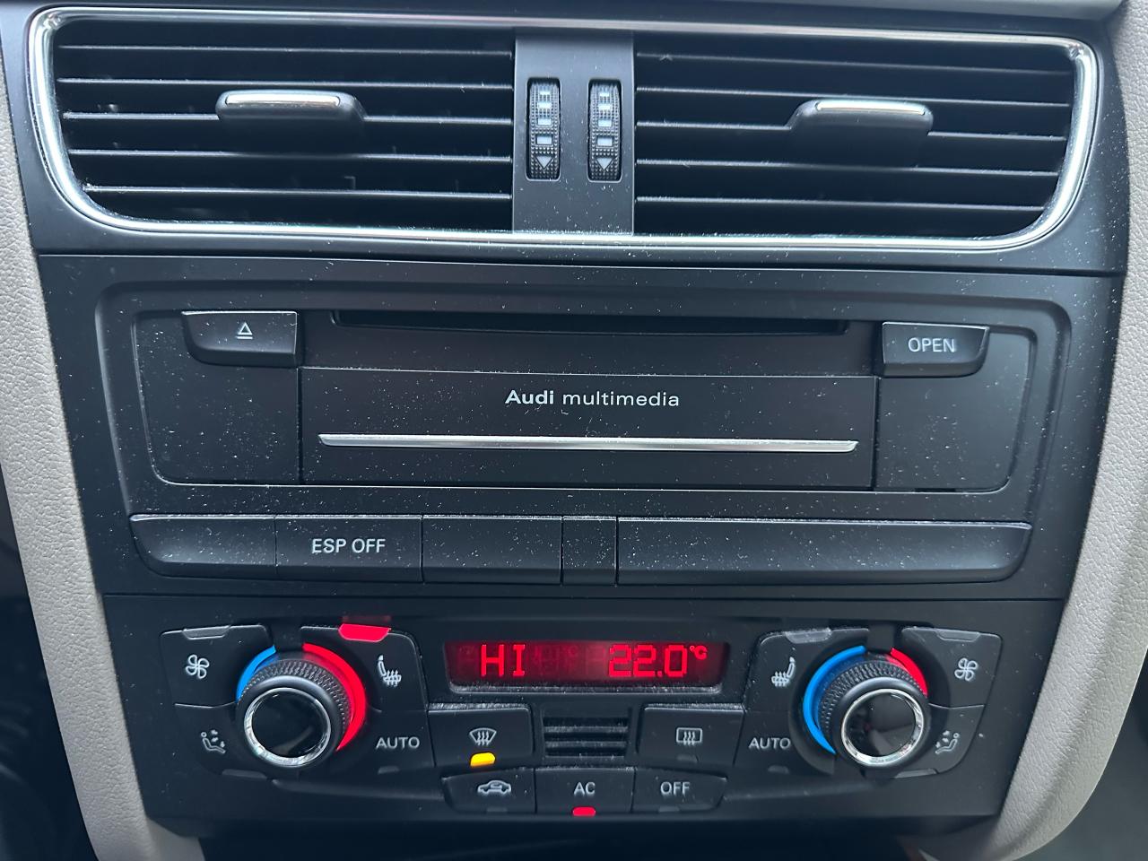 2010 Audi A4 4dr Wgn Auto quattro 2.0T Premium Photo