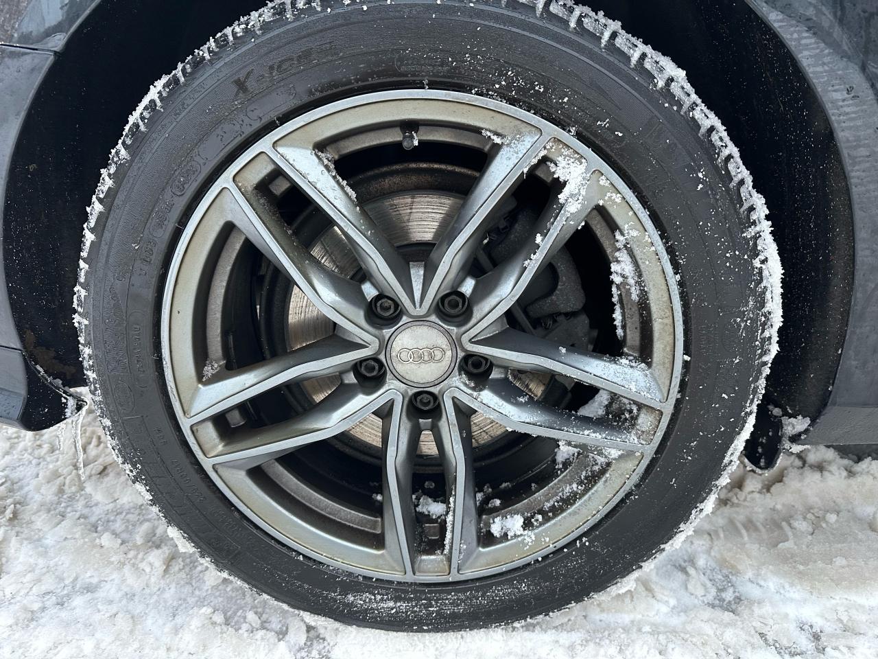 2010 Audi A4 4dr Wgn Auto quattro 2.0T Premium Photo4