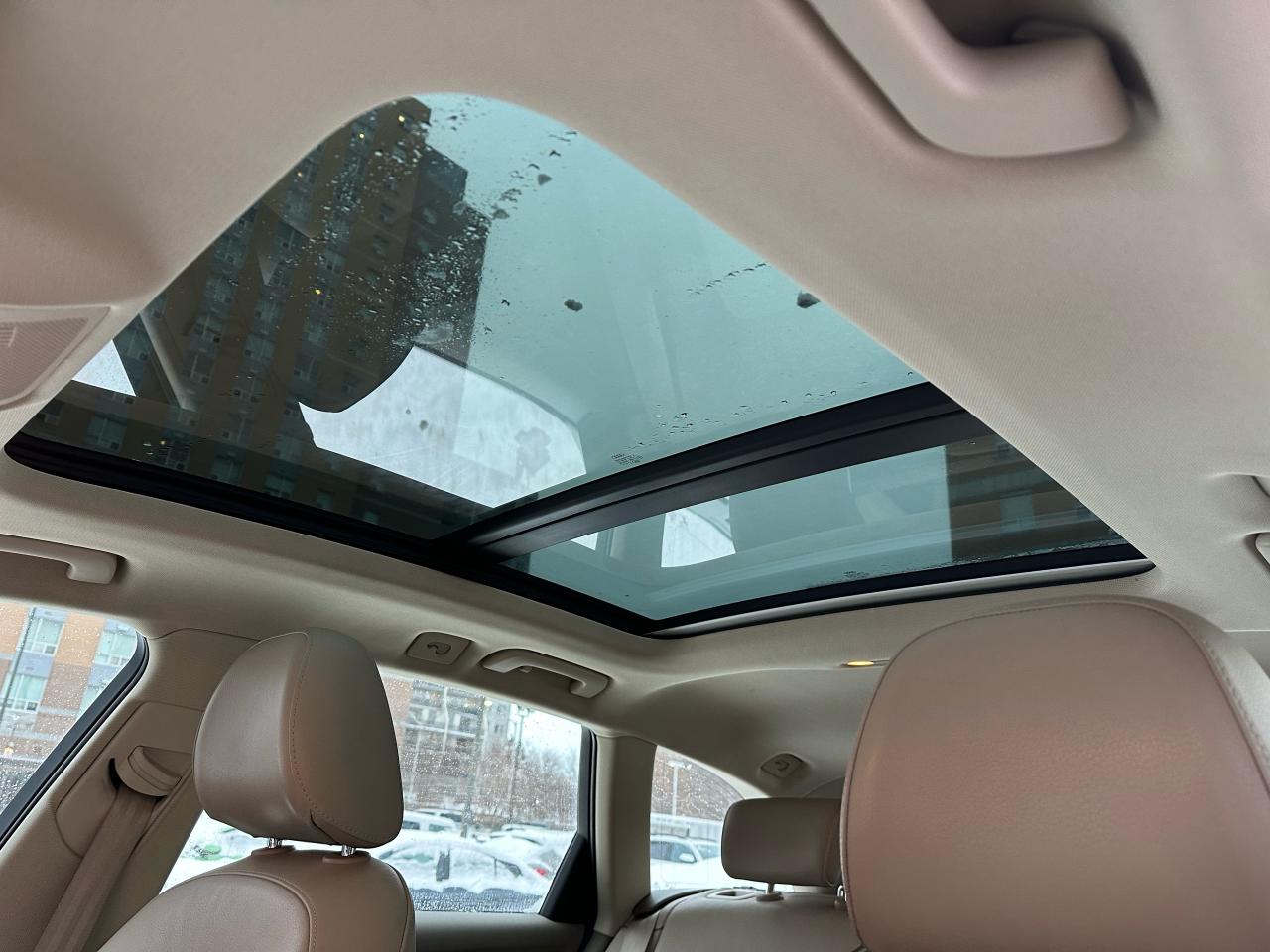 2010 Audi A4 4dr Wgn Auto quattro 2.0T Premium Photo