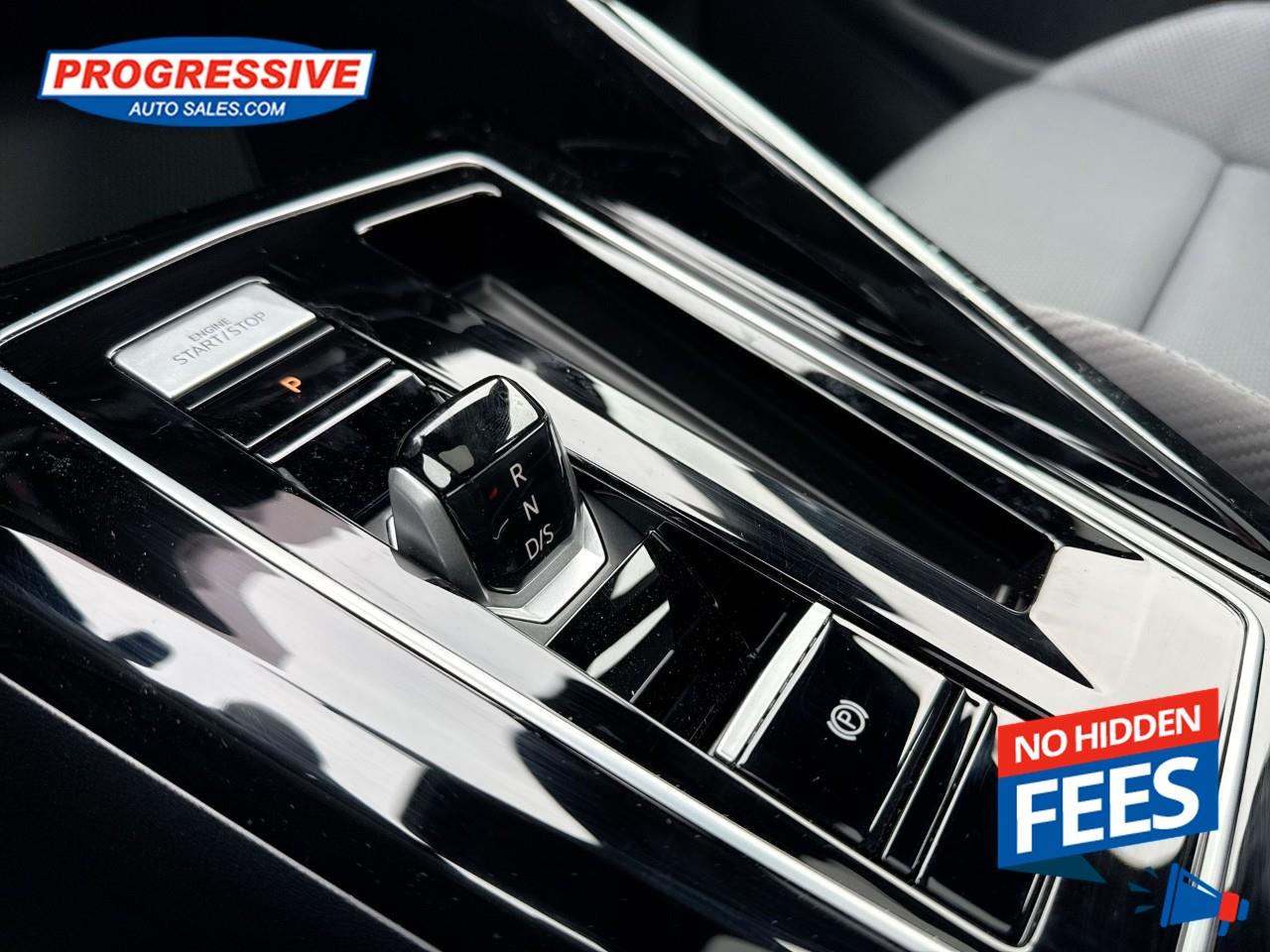 2025 Volkswagen Golf R Black Edition Photo