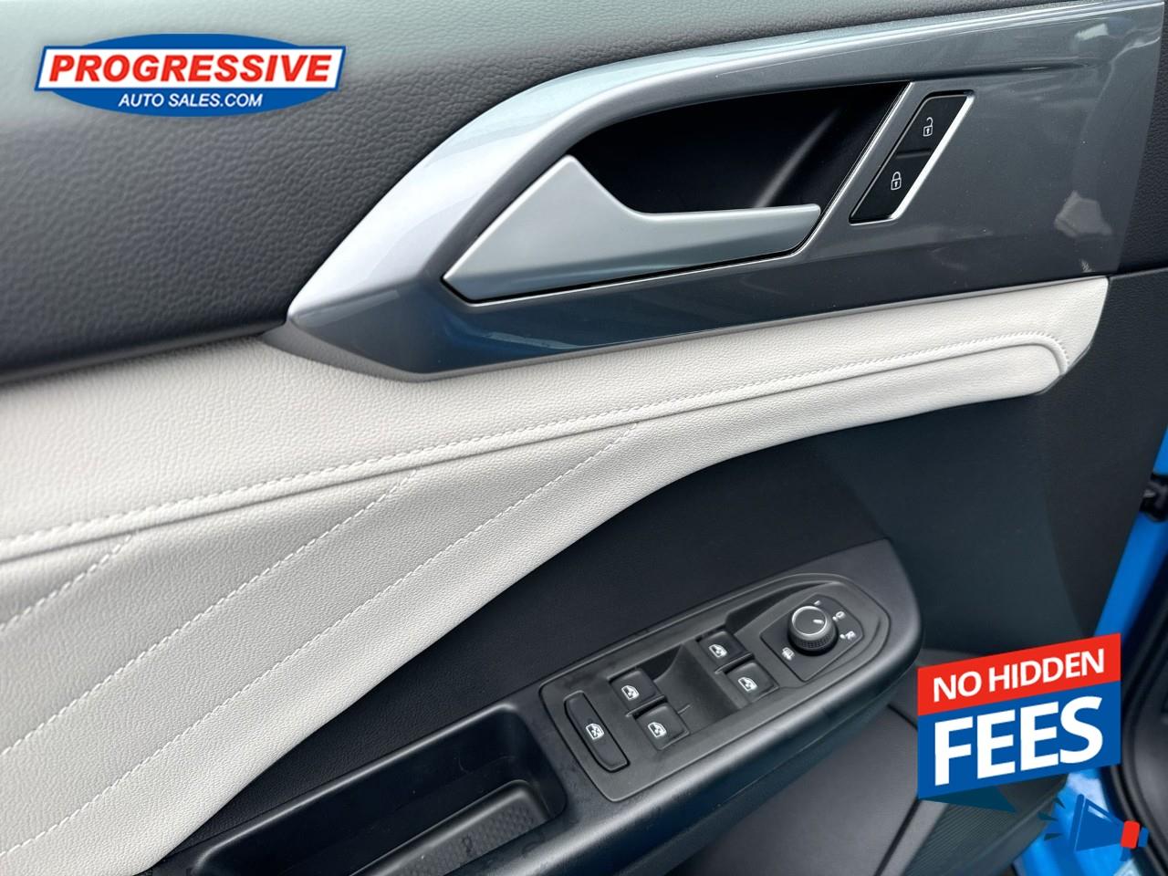 2025 Volkswagen Taos Highline Photo