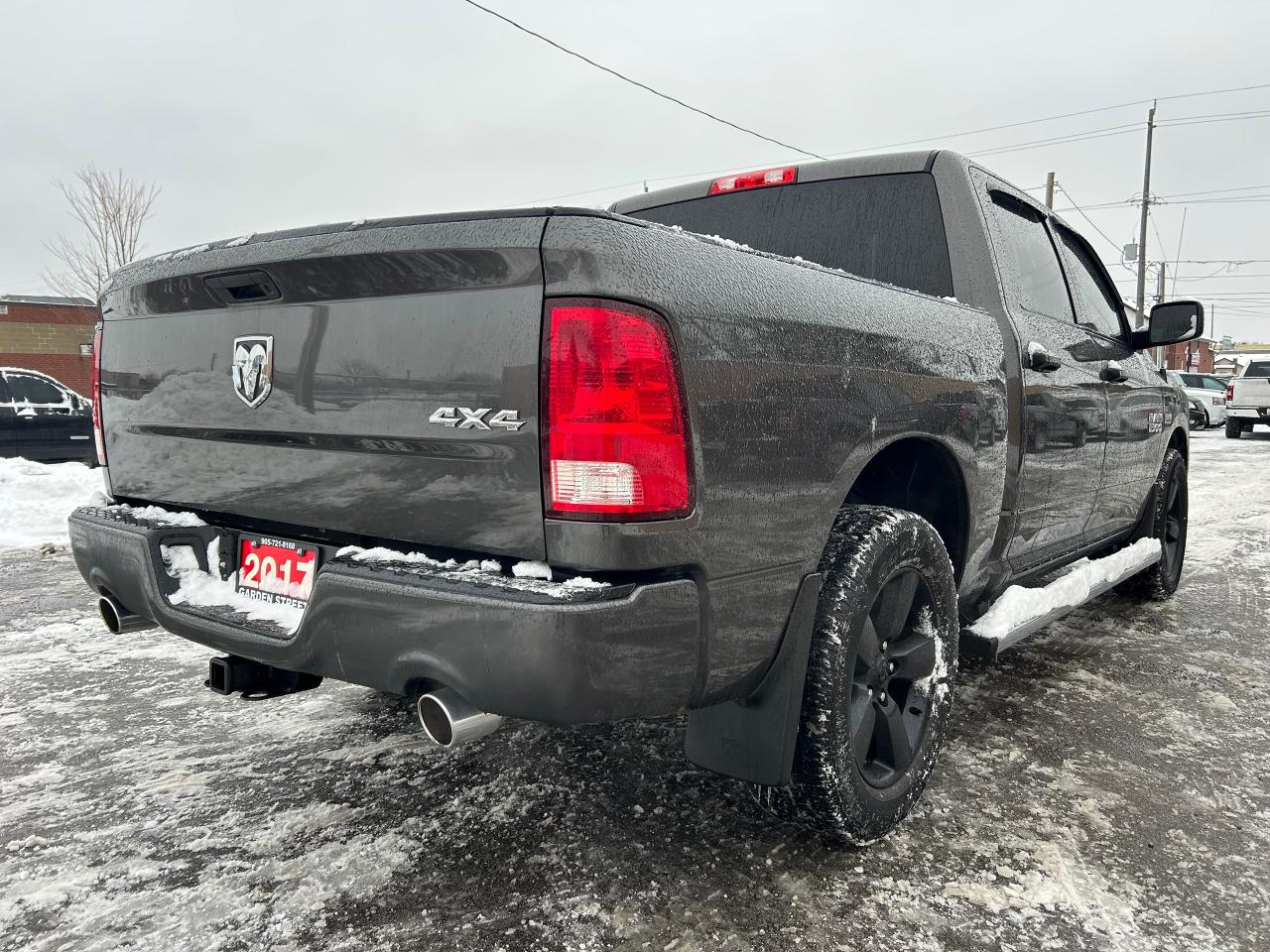 2017 RAM 1500 Express Photo4