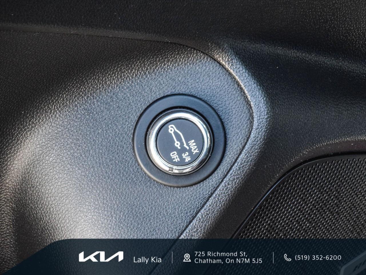 2024 Chevrolet TrailBlazer RS New Arrival | Low KMs | Clean CarFax | Roof Photo