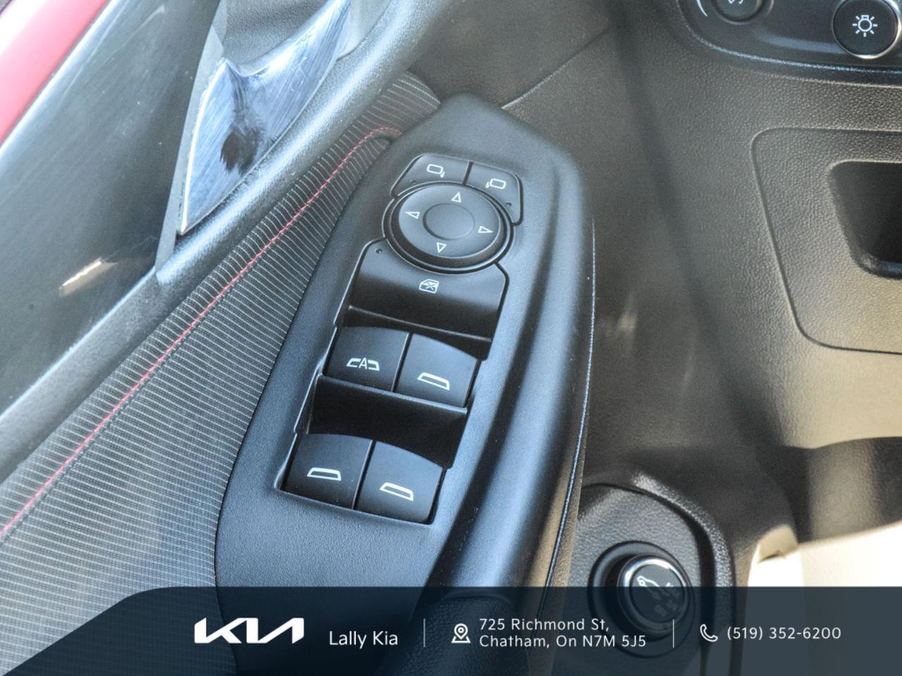 2024 Chevrolet TrailBlazer RS New Arrival | Low KMs | Clean CarFax | Roof Photo