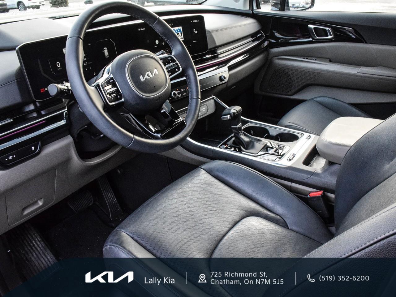 2025 Kia Carnival SX+ New Arrival | Clean CarFax | 7 Pass Seating | Leather Photo