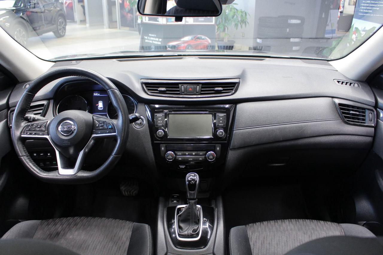 2019 Nissan Rogue SV HEATED SEATS/STEERING WHEEL - NAVIGATION - CD PLAYER Photo