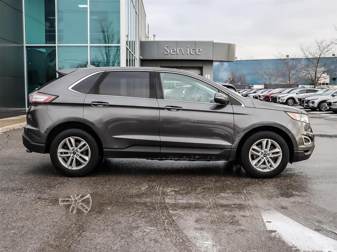 2017 Ford Edge SEL FWD Photo