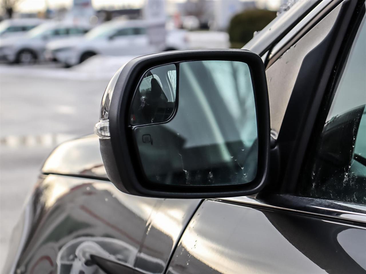 2017 Ford Edge SEL FWD Photo