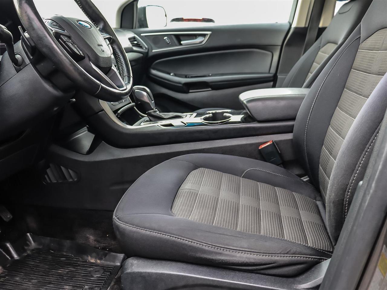 2017 Ford Edge SEL FWD Photo