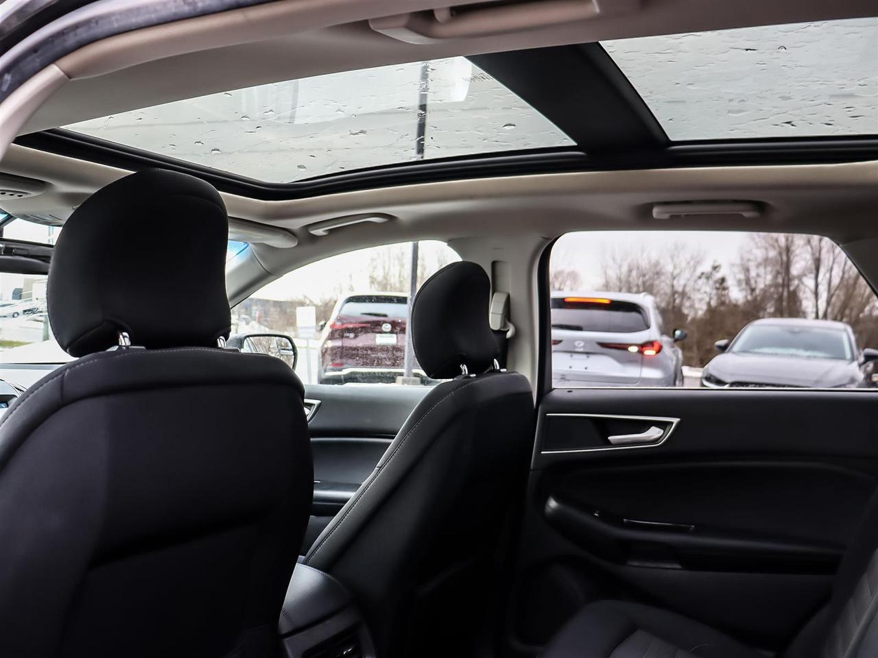 2017 Ford Edge SEL FWD Photo