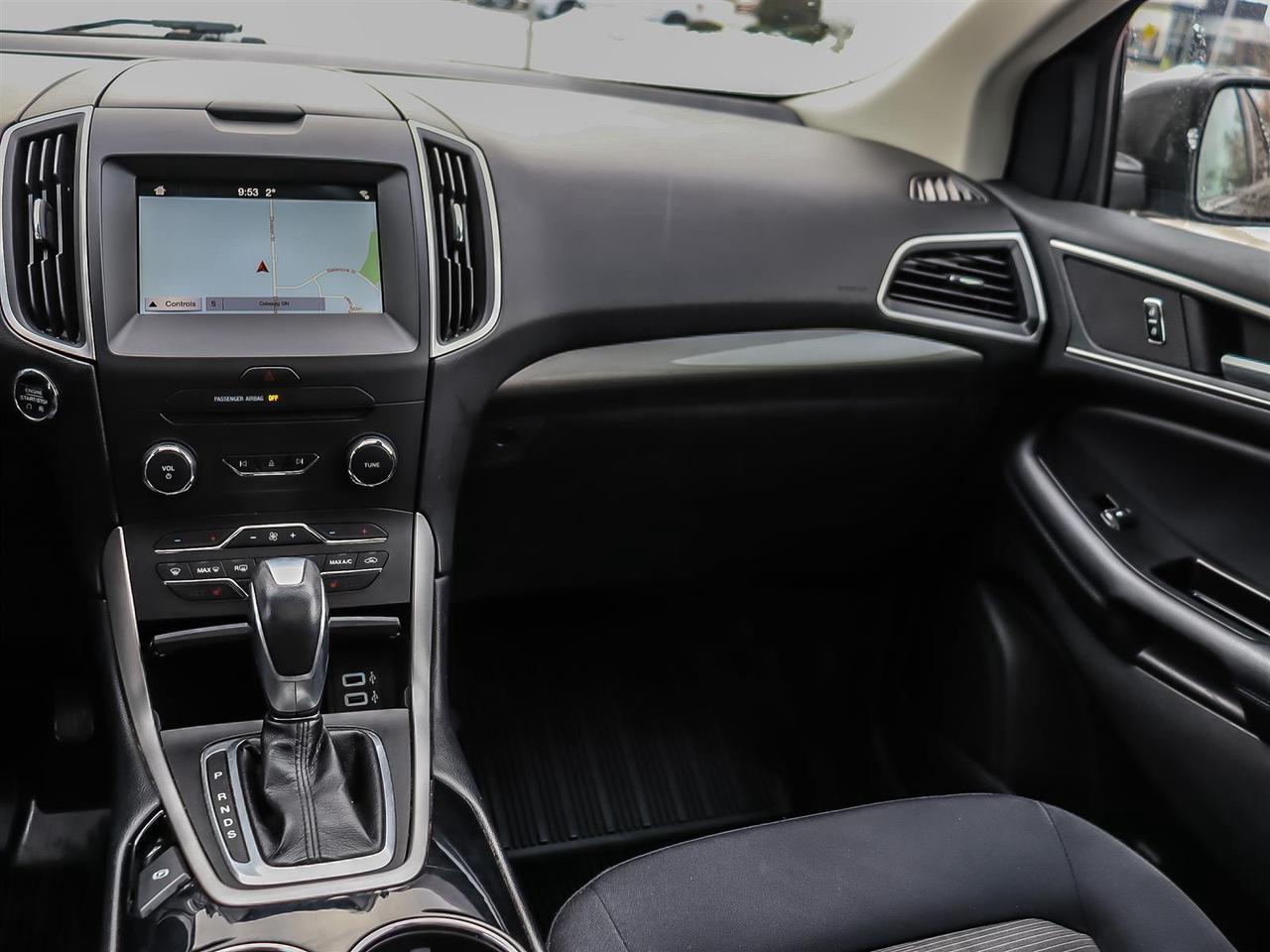 2017 Ford Edge SEL FWD Photo