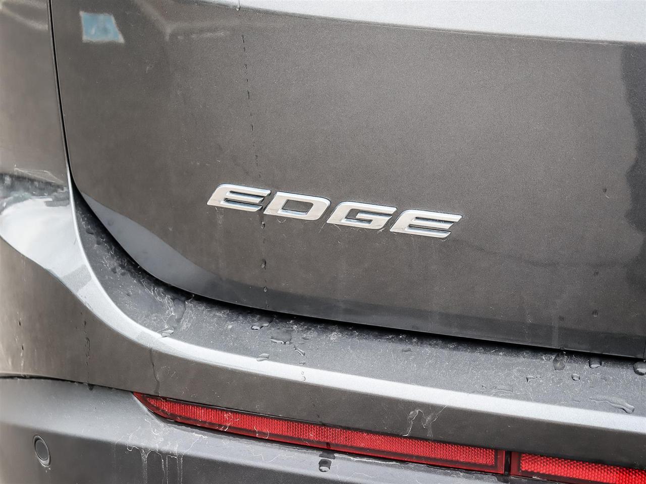 2017 Ford Edge SEL FWD Photo