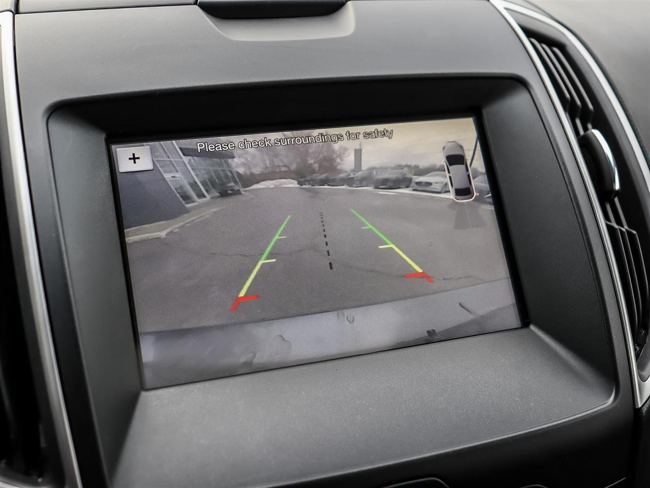 2017 Ford Edge SEL FWD Photo