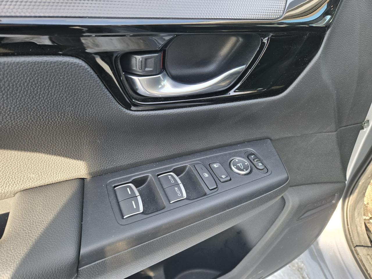 2025 Honda CR-V Sport Photo