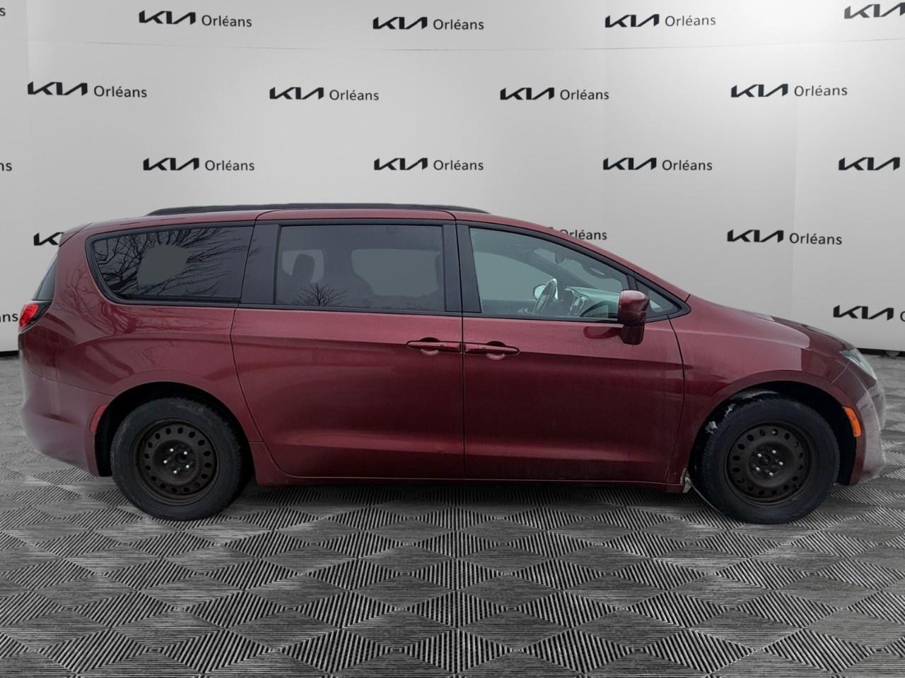 2019 Chrysler Pacifica Touring Plus 2WD Photo