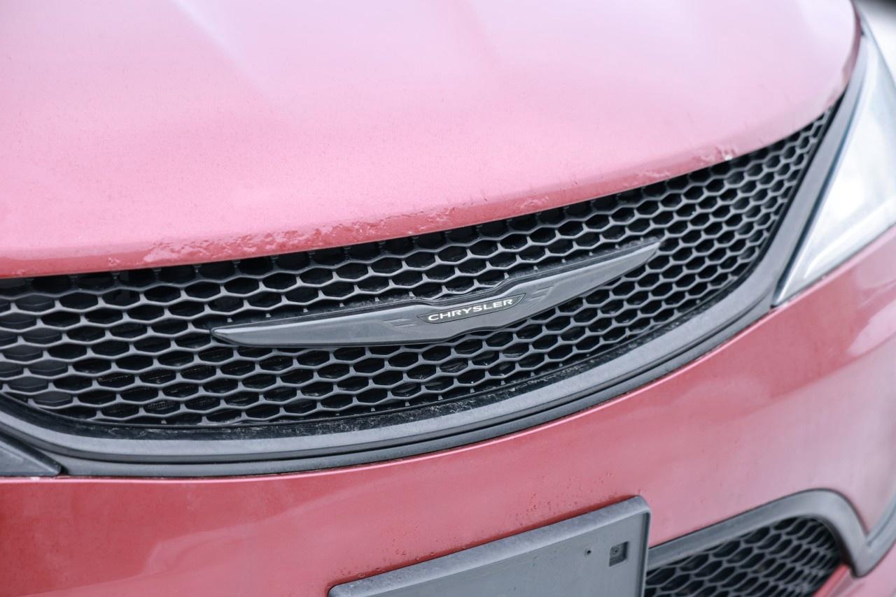 2019 Chrysler Pacifica Touring Plus 2WD Photo