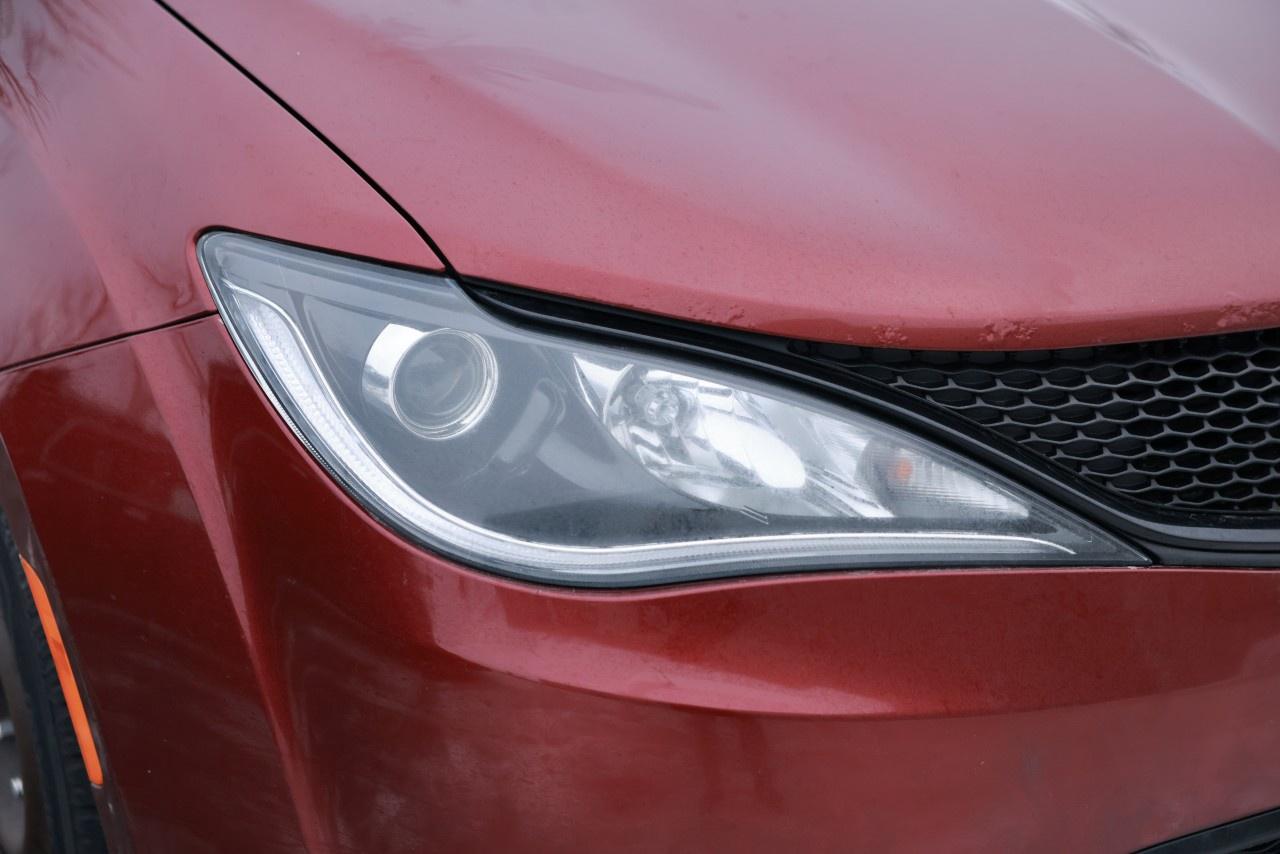 2019 Chrysler Pacifica Touring Plus 2WD Photo