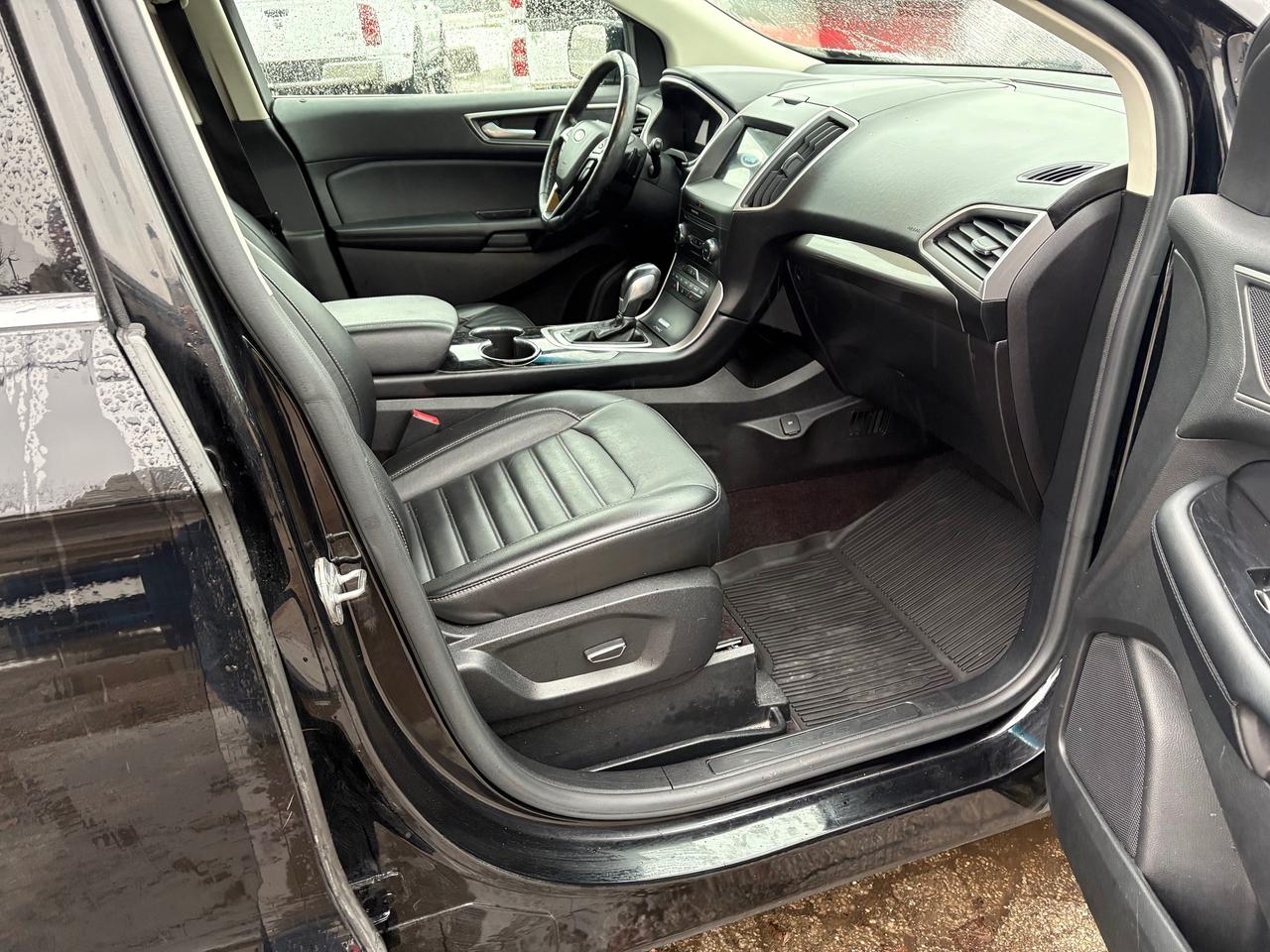 2016 Ford Edge SEL Photo