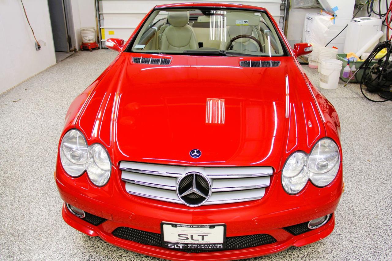 2008 Mercedes-Benz SL-Class 5.5L V8 SL CONVERTBLE WITH GLASS PANO ROOF Photo0