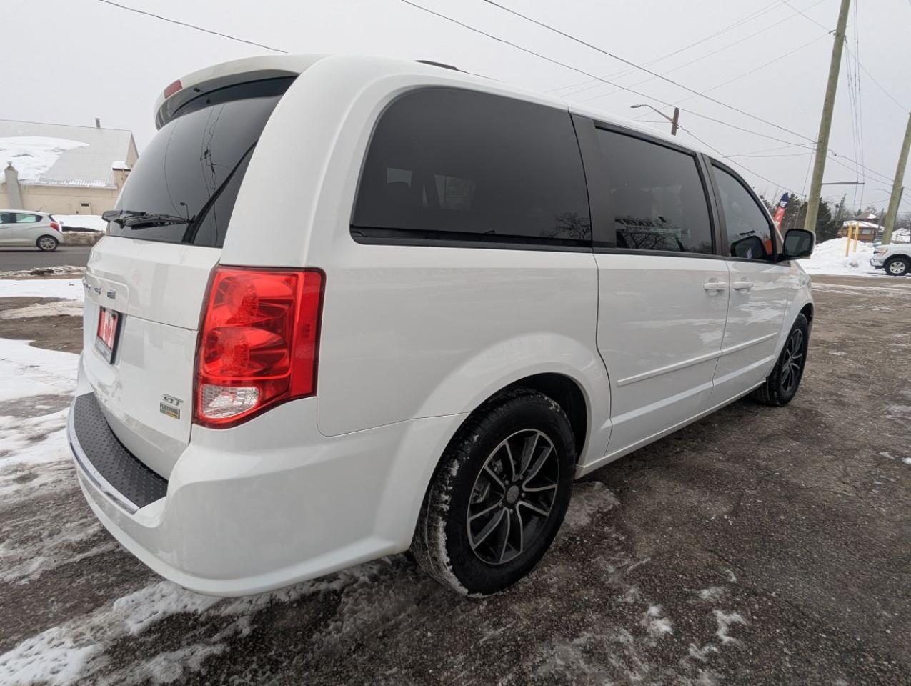 2017 Dodge Grand Caravan GT  SALE SALE SALE!! Photo3