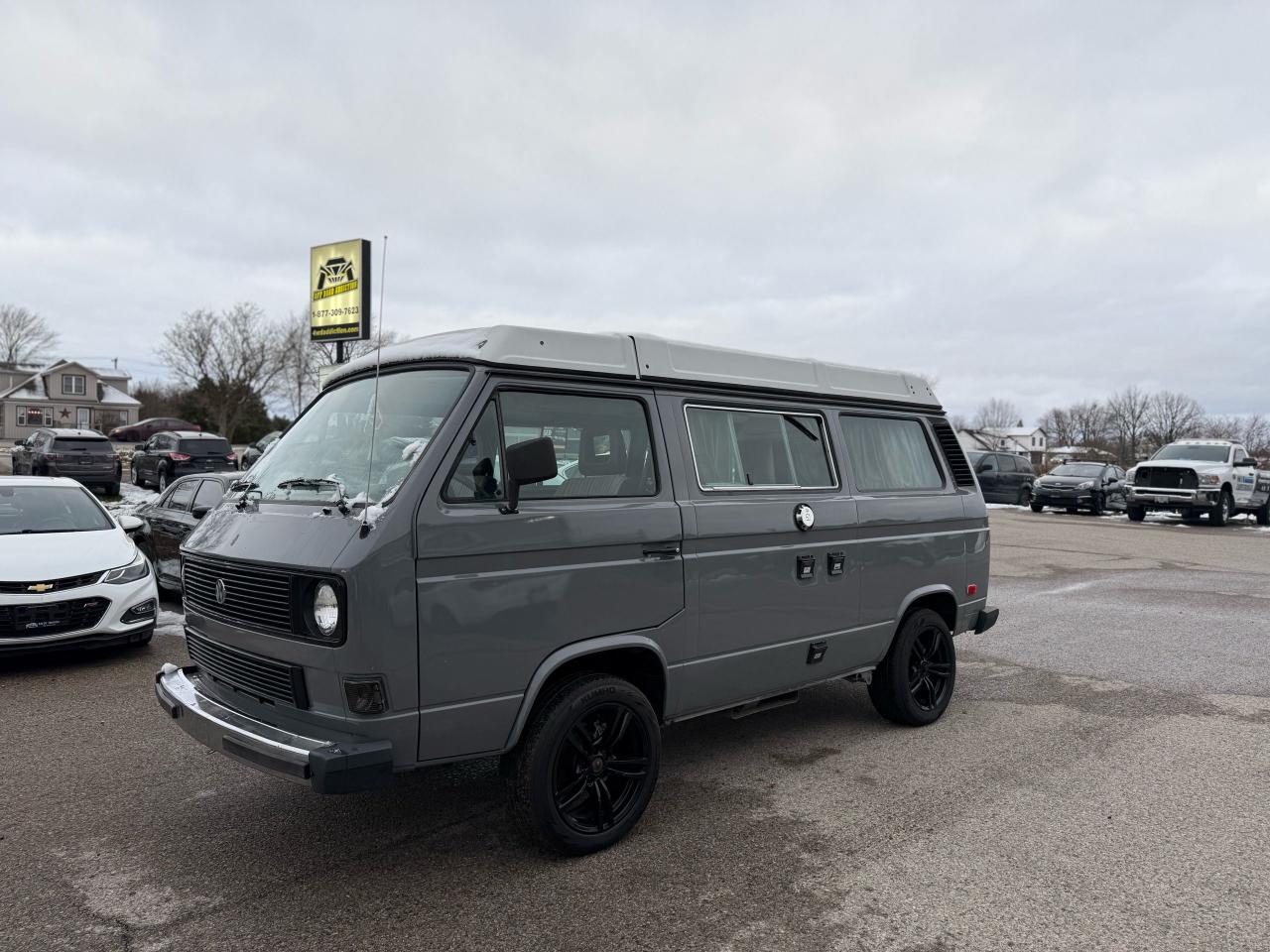 <div>Volkswagen Westfalia In Mint condition! 25k worth of full restoration less than 500KM Ago!&nbsp;</div>