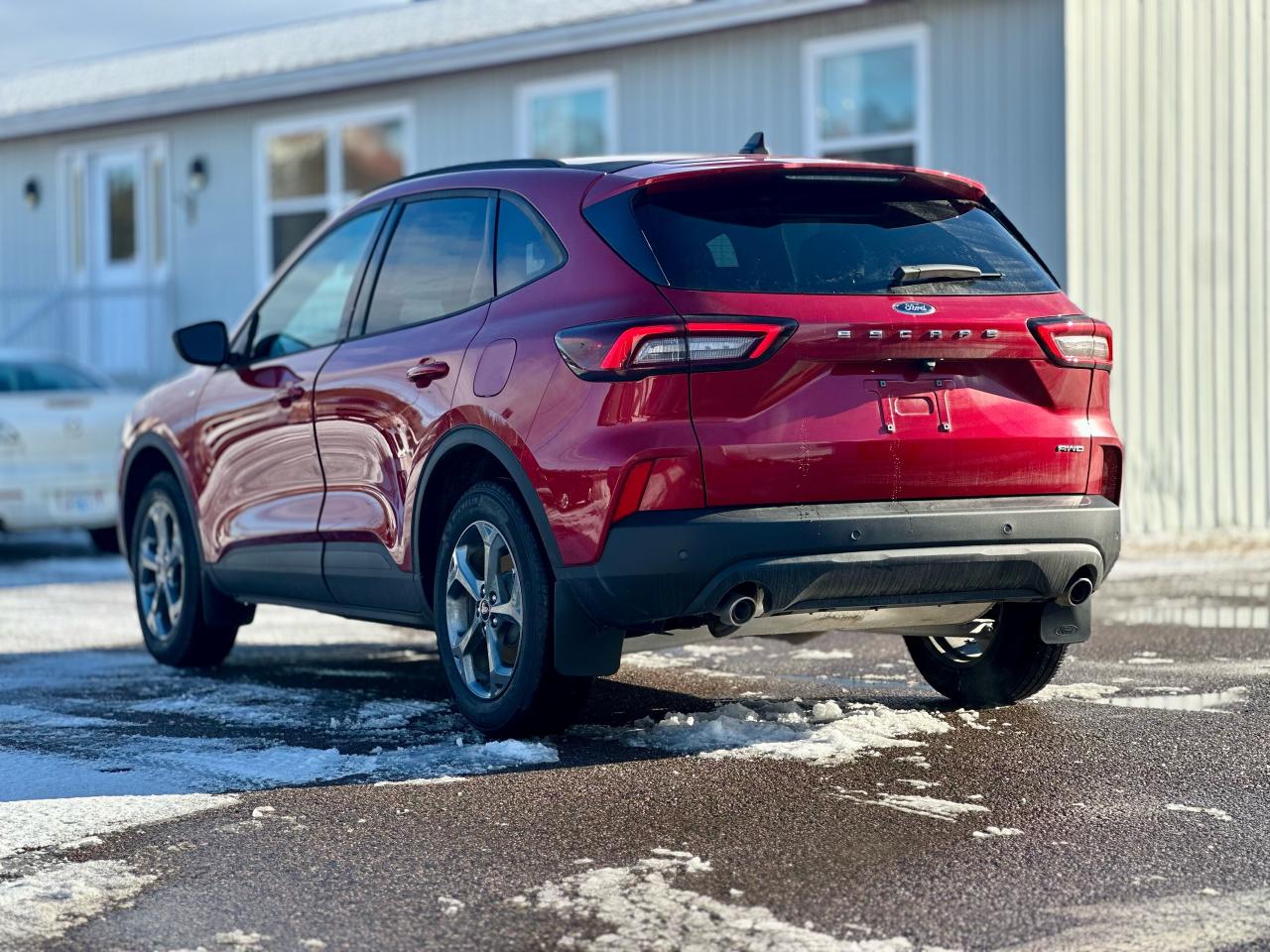 2026 Ford Escape ST-Line AWD Photo4