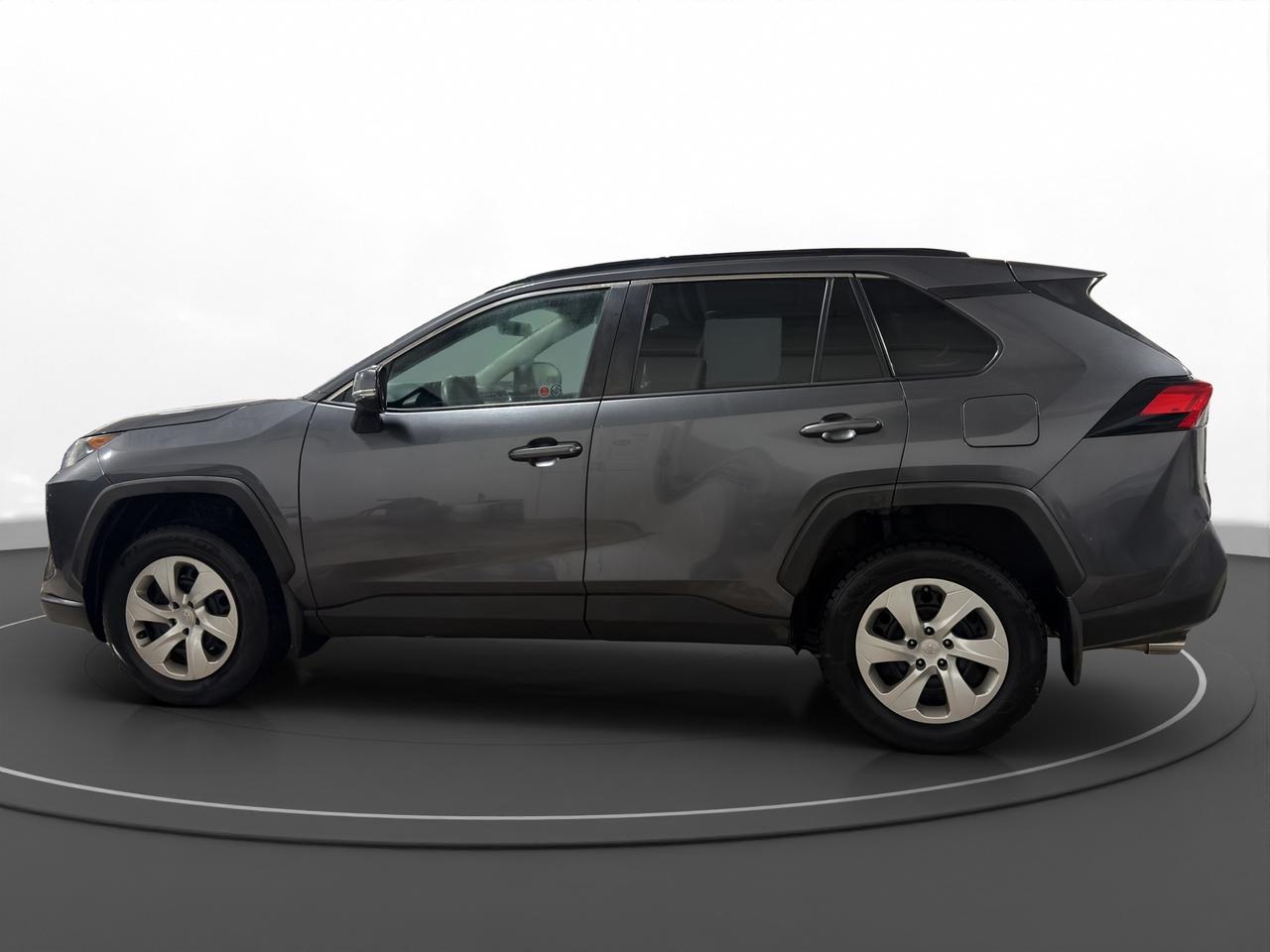 2019 Toyota RAV4 FWD LE Photo