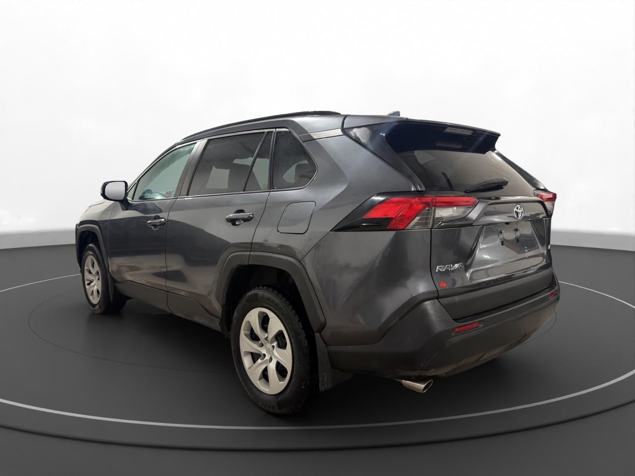 2019 Toyota RAV4 FWD LE Photo