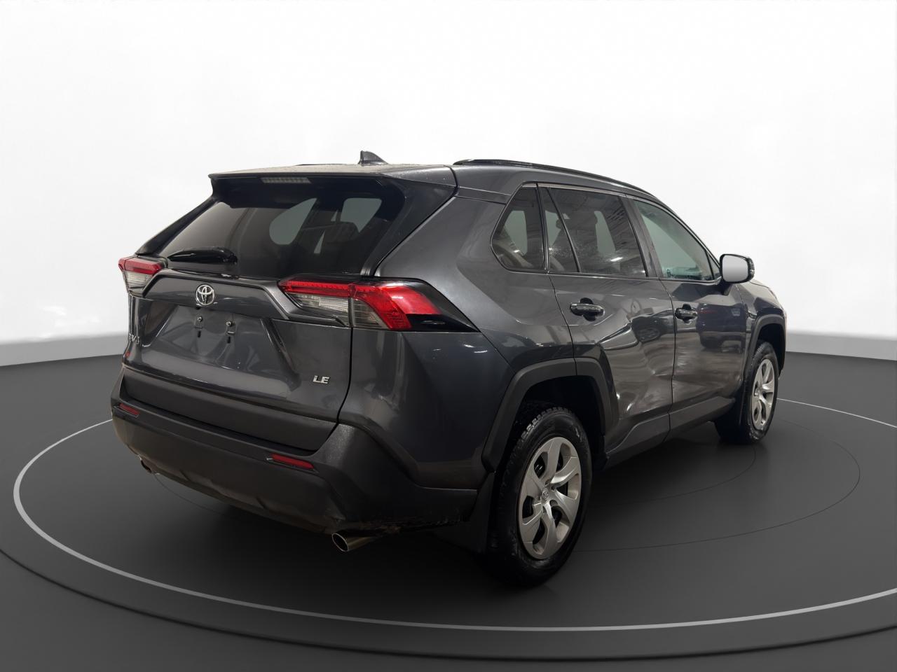 2019 Toyota RAV4 FWD LE Photo