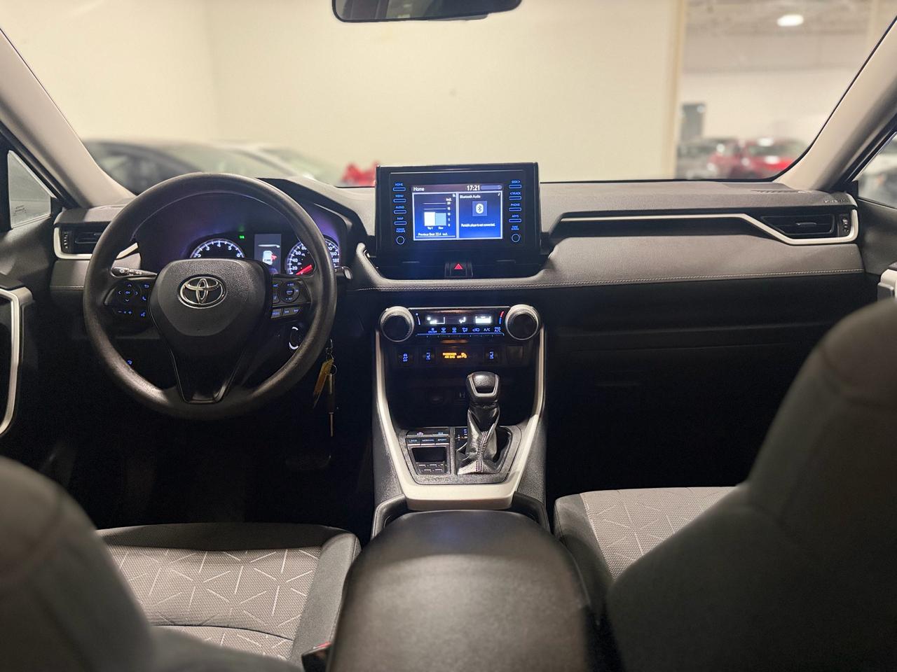 2019 Toyota RAV4 FWD LE Photo