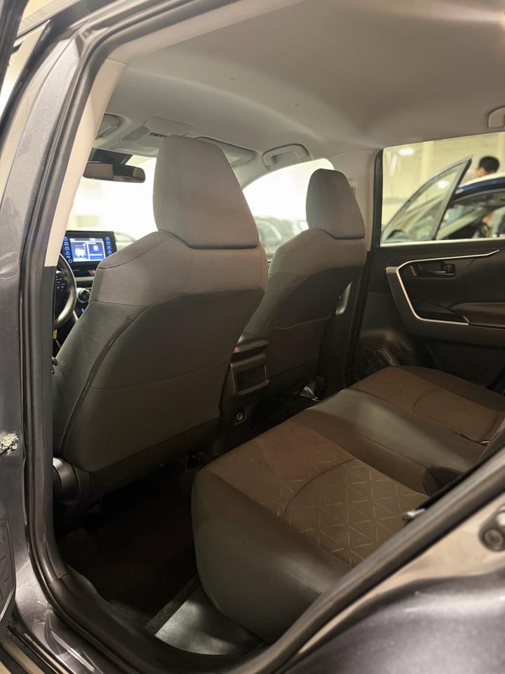 2019 Toyota RAV4 FWD LE Photo