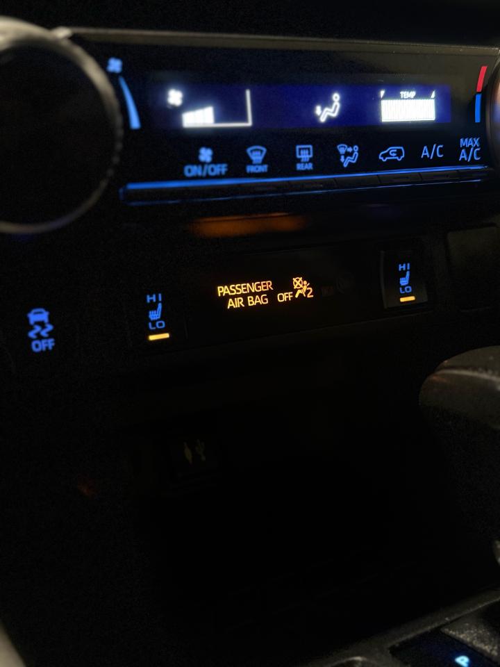 2019 Toyota RAV4 FWD LE Photo