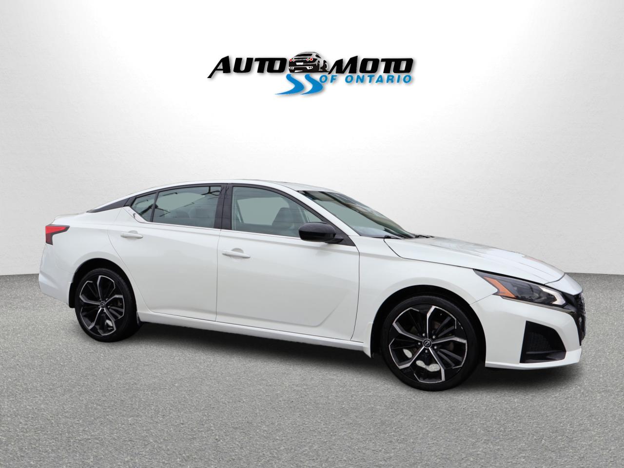 2023 Nissan Altima SR AWD CERTIFIED CAMERA BLUETOOTH LEATHER HEATED SEATS SUNROOF CRUISE ALLOYS Photo