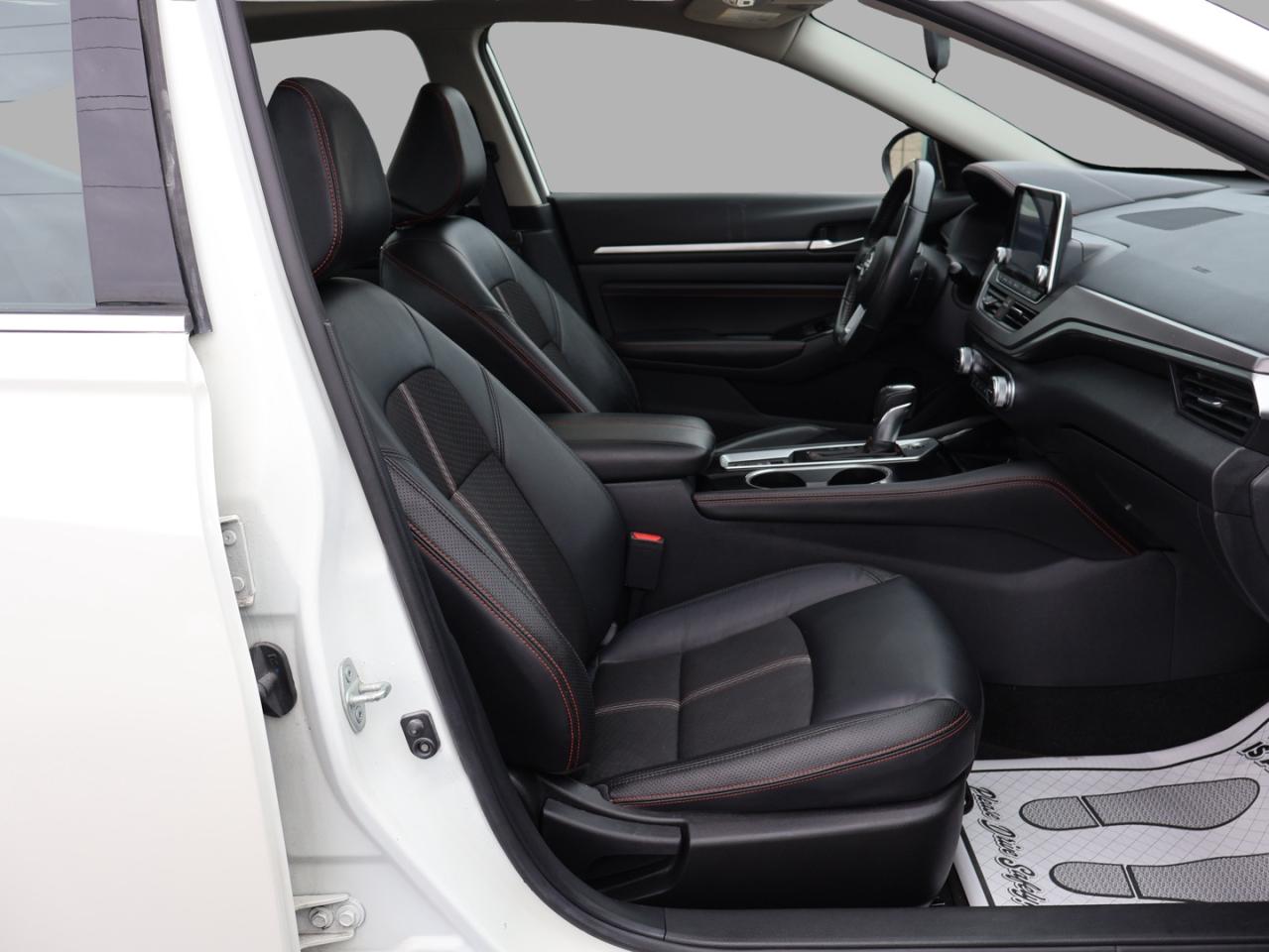 2023 Nissan Altima SR AWD CERTIFIED CAMERA BLUETOOTH LEATHER HEATED SEATS SUNROOF CRUISE ALLOYS Photo