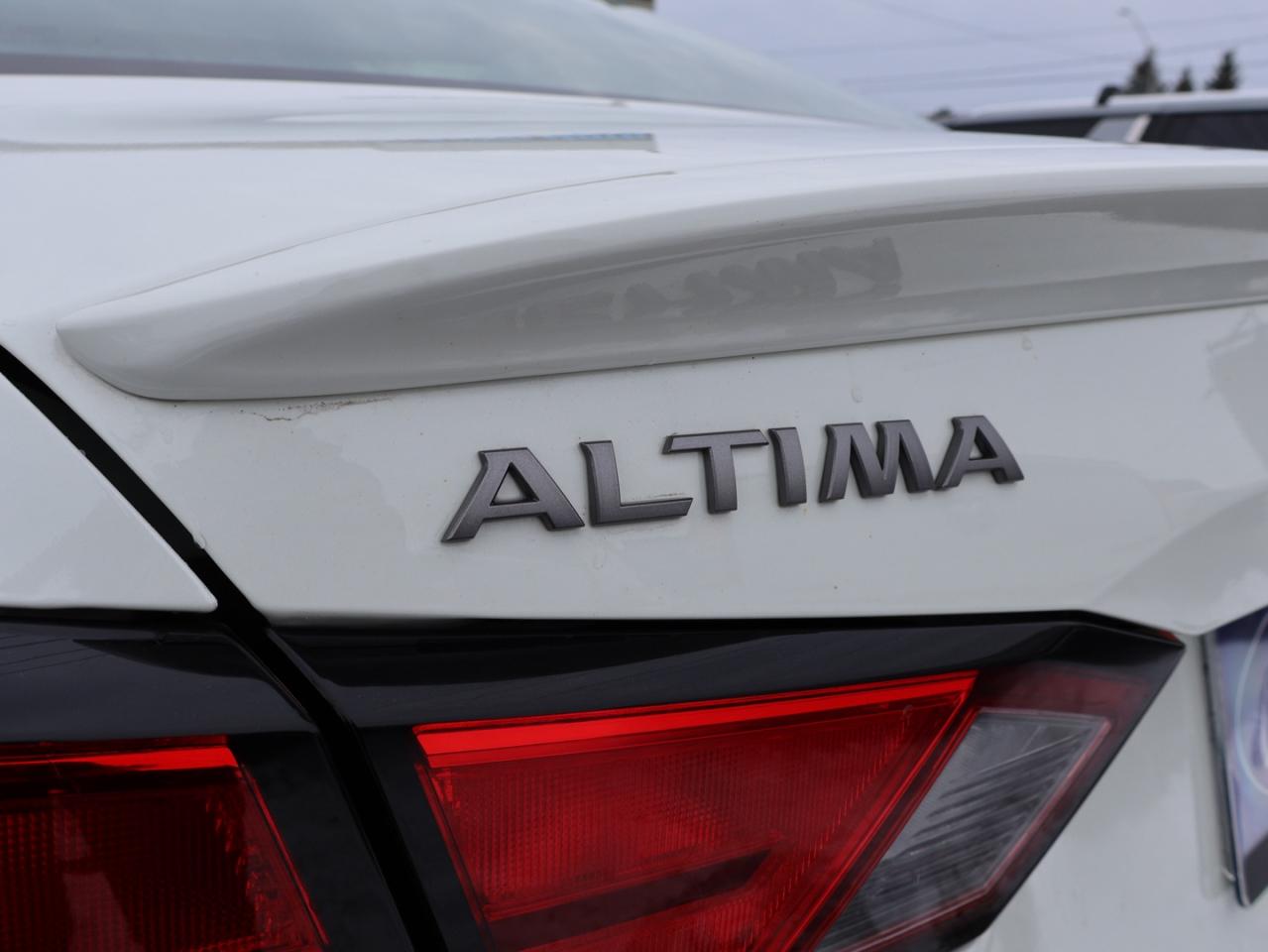 2023 Nissan Altima SR AWD CERTIFIED CAMERA BLUETOOTH LEATHER HEATED SEATS SUNROOF CRUISE ALLOYS Photo