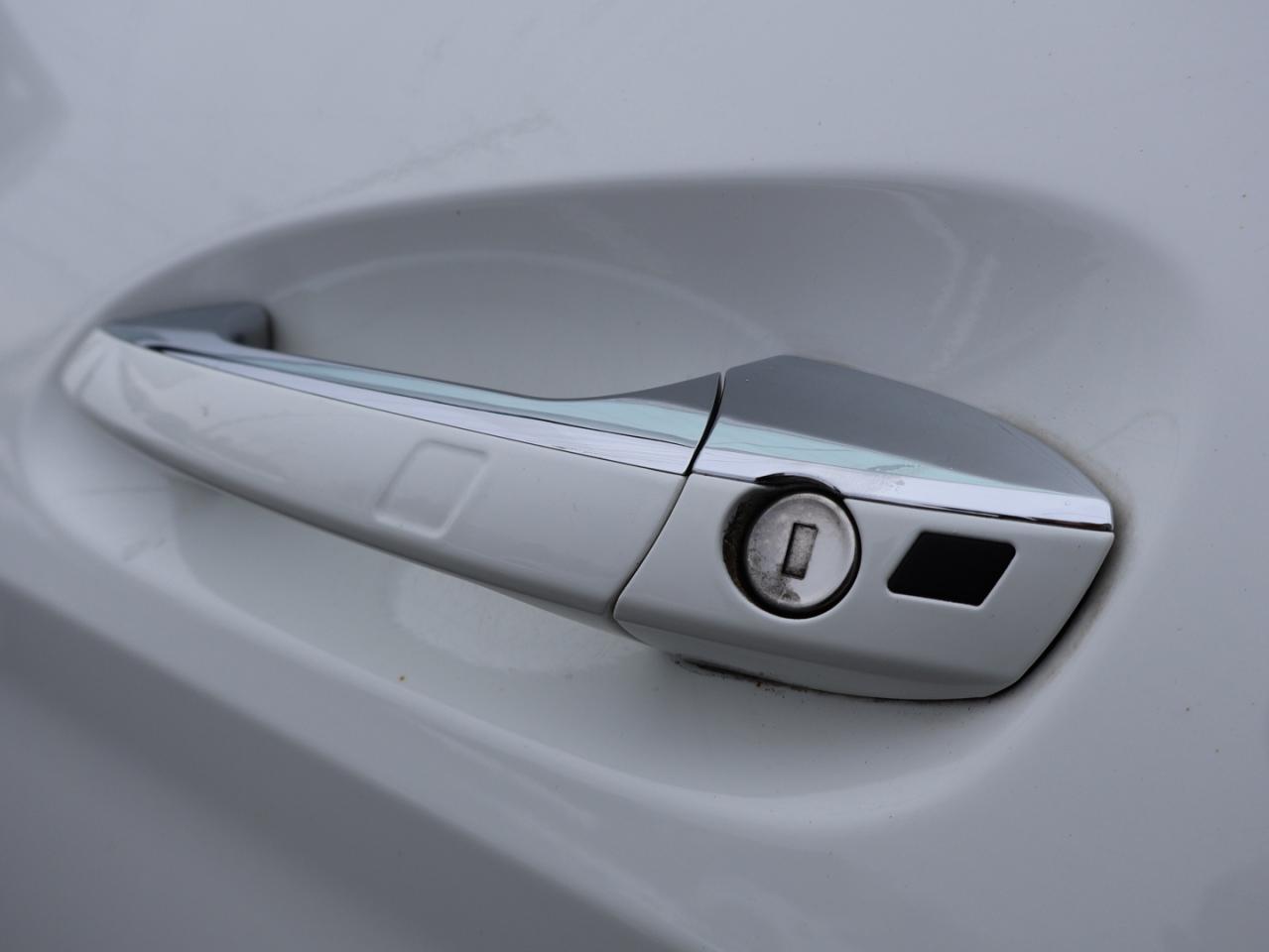 2015 Mercedes-Benz GLK-Class GLK250 BLUE-TEC AWD *DIESEL*1 ONWER*M.B MAINTAIN* CAMERA NAV BLUETOOTH LEATHER HEATED SEATS PANO ROOF CRUISE ALLOYS Photo