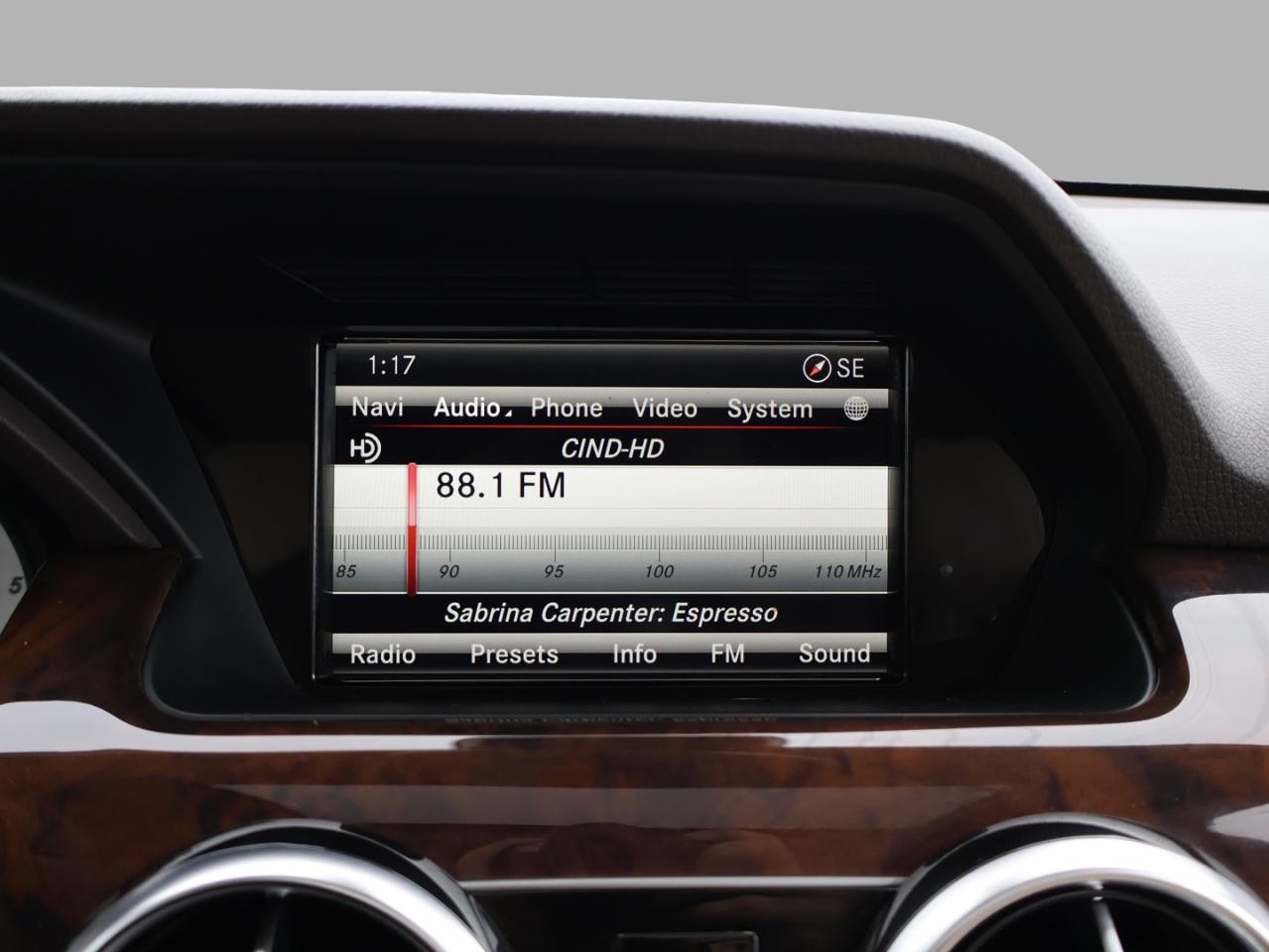 2015 Mercedes-Benz GLK-Class GLK250 BLUE-TEC AWD *DIESEL*1 ONWER*M.B MAINTAIN* CAMERA NAV BLUETOOTH LEATHER HEATED SEATS PANO ROOF CRUISE ALLOYS Photo