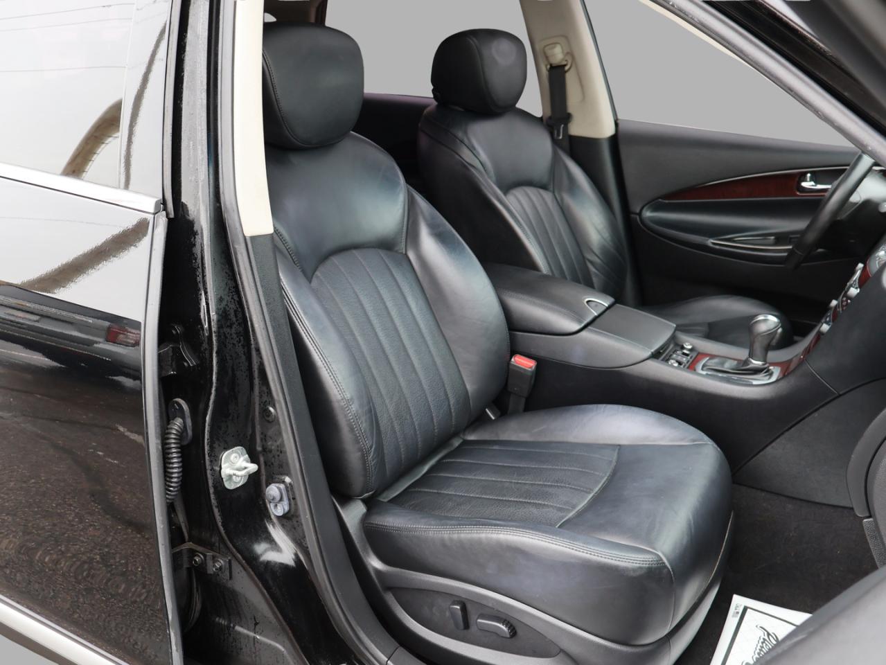 2016 Infiniti QX50 3.7L PREMIUM AWD CERTIFIED *ACCIDENT FREE*INFINITI MAINTAIN* CAMERA NAV BLUETOOTH LEATHER HEATED SEATS SUNROOF CRUISE ALLOYS Photo