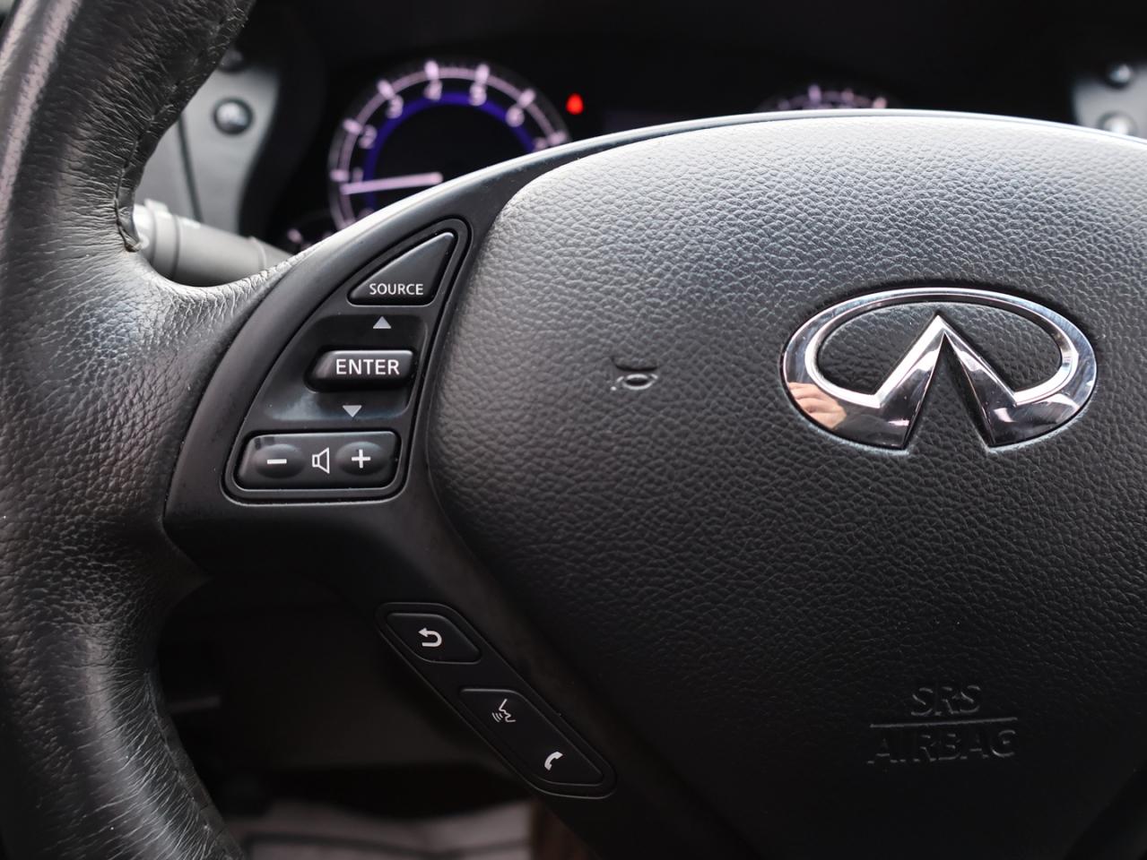 2016 Infiniti QX50 3.7L PREMIUM AWD CERTIFIED *ACCIDENT FREE*INFINITI MAINTAIN* CAMERA NAV BLUETOOTH LEATHER HEATED SEATS SUNROOF CRUISE ALLOYS Photo