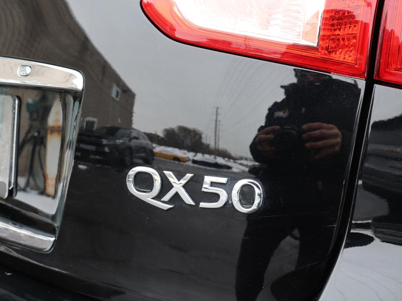 2016 Infiniti QX50 3.7L PREMIUM AWD CERTIFIED *ACCIDENT FREE*INFINITI MAINTAIN* CAMERA NAV BLUETOOTH LEATHER HEATED SEATS SUNROOF CRUISE ALLOYS Photo