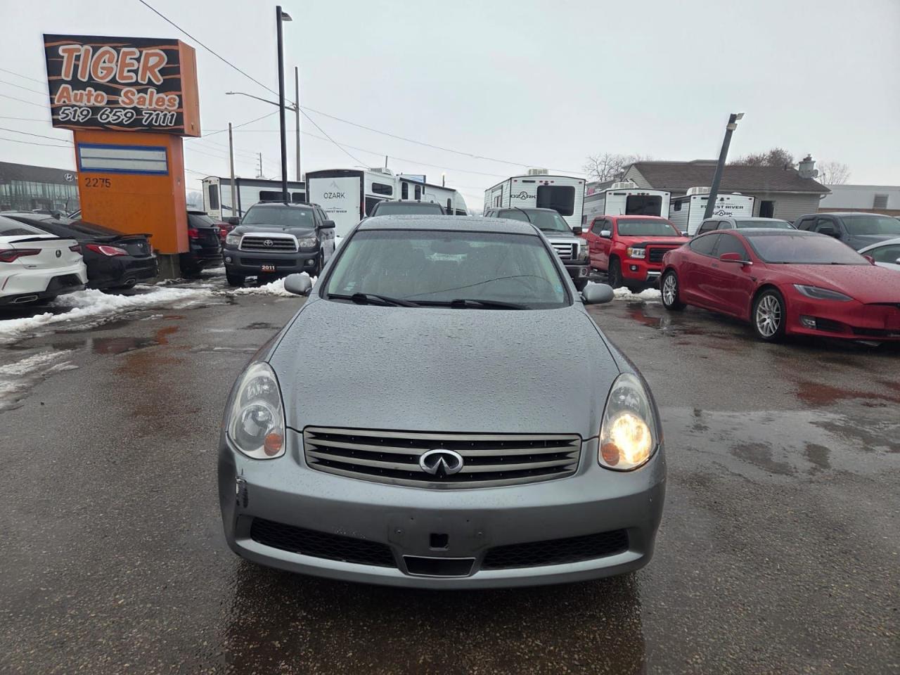 2005 Infiniti G35 SEDAN, LEATHER, LOADED, AUTO, ONLY 166KMS, AS IS Photo