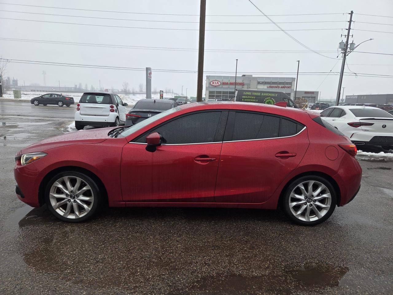 2015 Mazda MAZDA3 GT, HATCH, MANUAL, SUNROOF, ALLOYS, CERTIFIED Photo