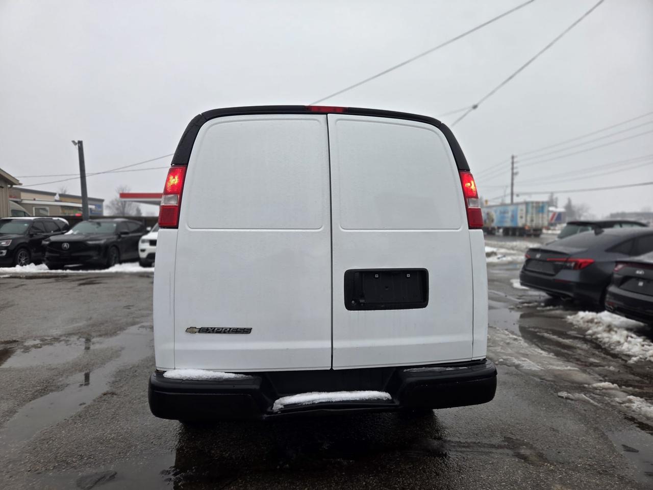 2020 Chevrolet Express Cargo Van G2500, V6, CARGO VAN, ONLY 94,000KMS, CERTIFIED Photo