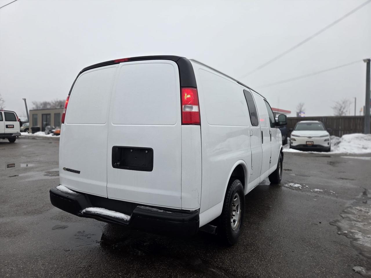 2020 Chevrolet Express Cargo Van G2500, V6, CARGO VAN, ONLY 94,000KMS, CERTIFIED Photo